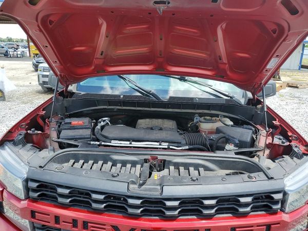 2022 CHEVROLET SILVERADO Custom — Engine bay