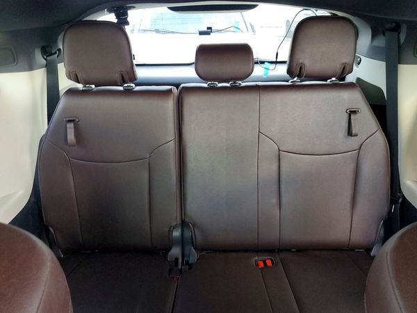 2024 TOYOTA SIENNA Platinum