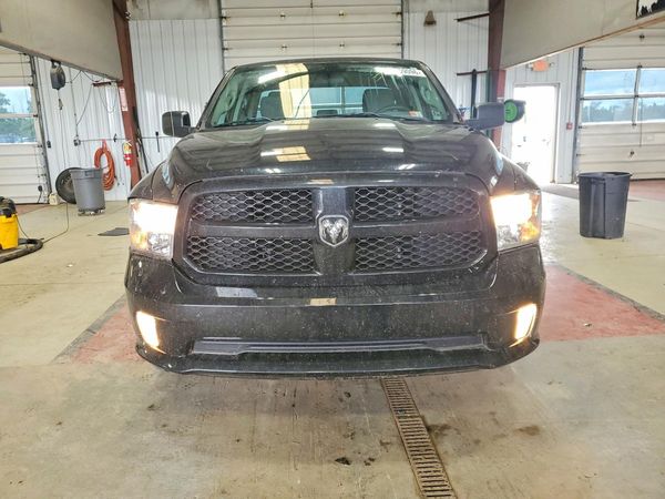 2018 RAM 1500 ST
