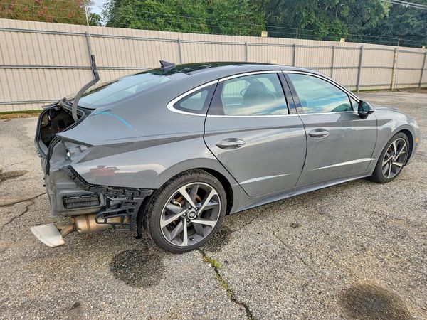 2022 HYUNDAI SONATA SEL Plus
