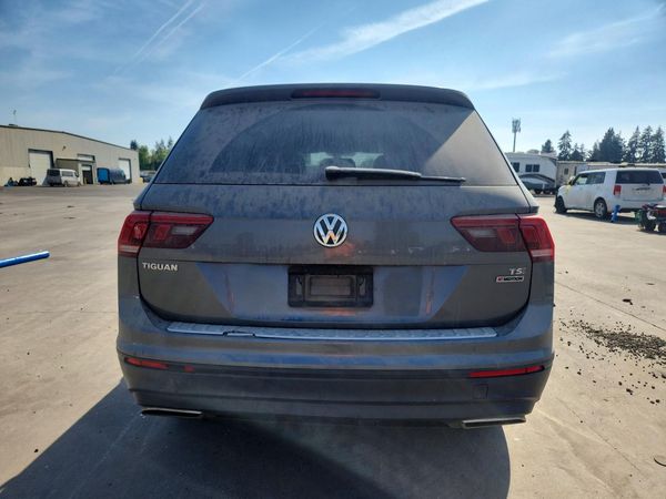 2018 VOLKSWAGEN TIGUAN 4Motion S
