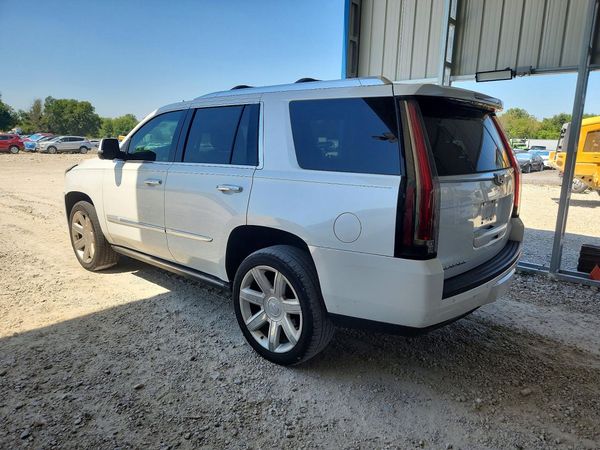 2016 CADILLAC ESCALADE Platinum