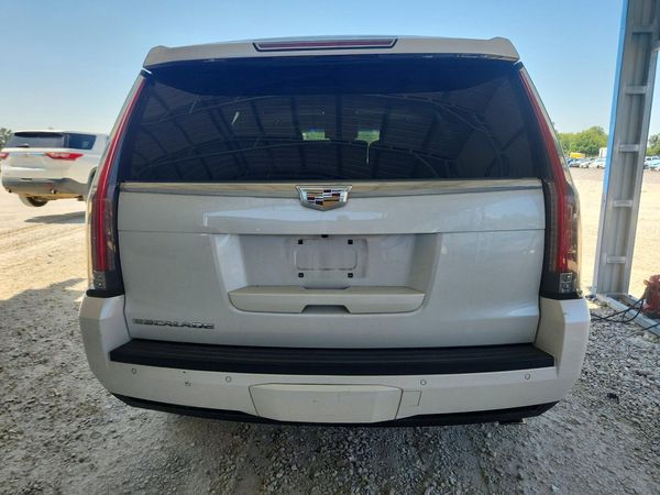 2016 CADILLAC ESCALADE Platinum