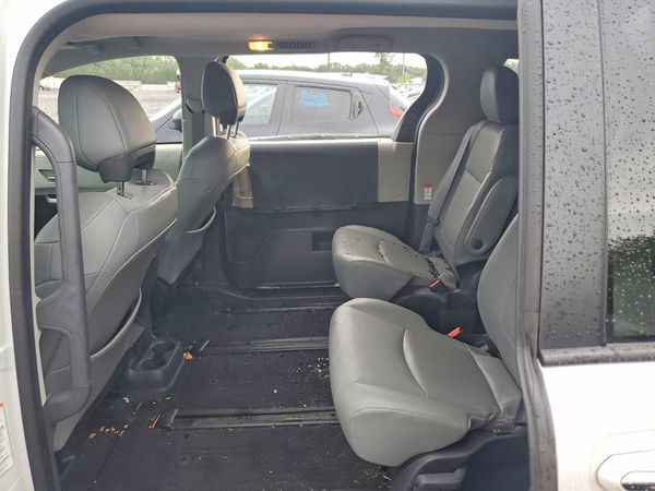 2024 TOYOTA SIENNA
