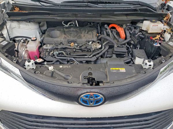 2024 TOYOTA SIENNA