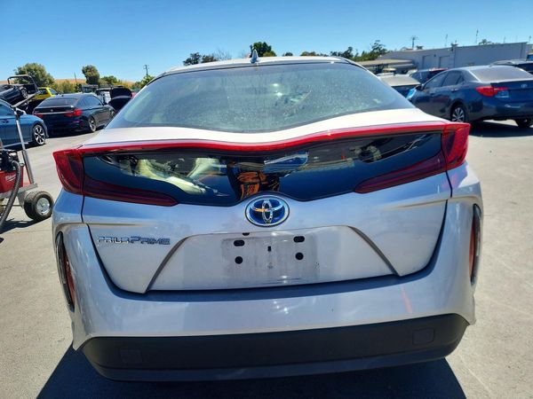 2019 TOYOTA PRIUS Plus/Premium/Advanced