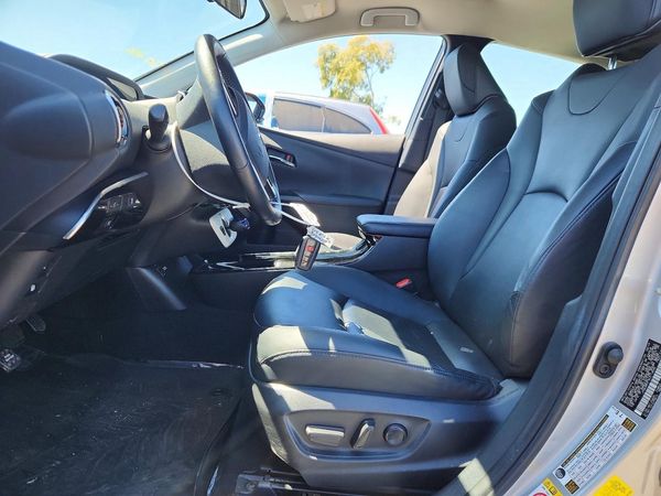 2019 TOYOTA PRIUS Plus/Premium/Advanced