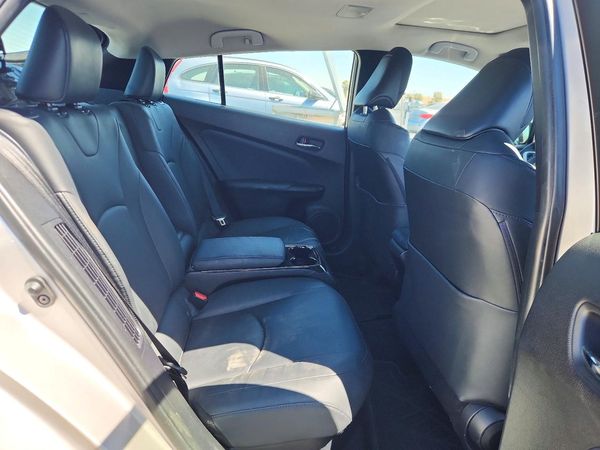 2019 TOYOTA PRIUS Plus/Premium/Advanced