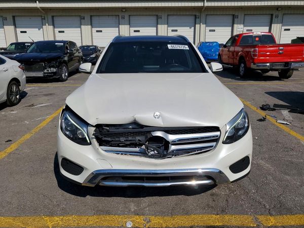 2017 MERCEDES-BENZ GLC