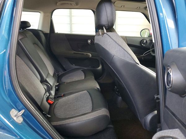2018 MINI COOPER