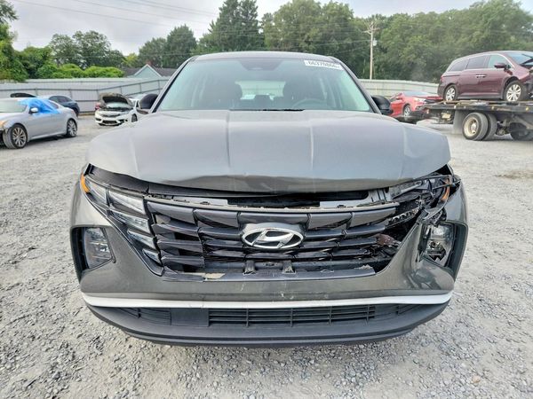 2022 HYUNDAI TUCSON SE