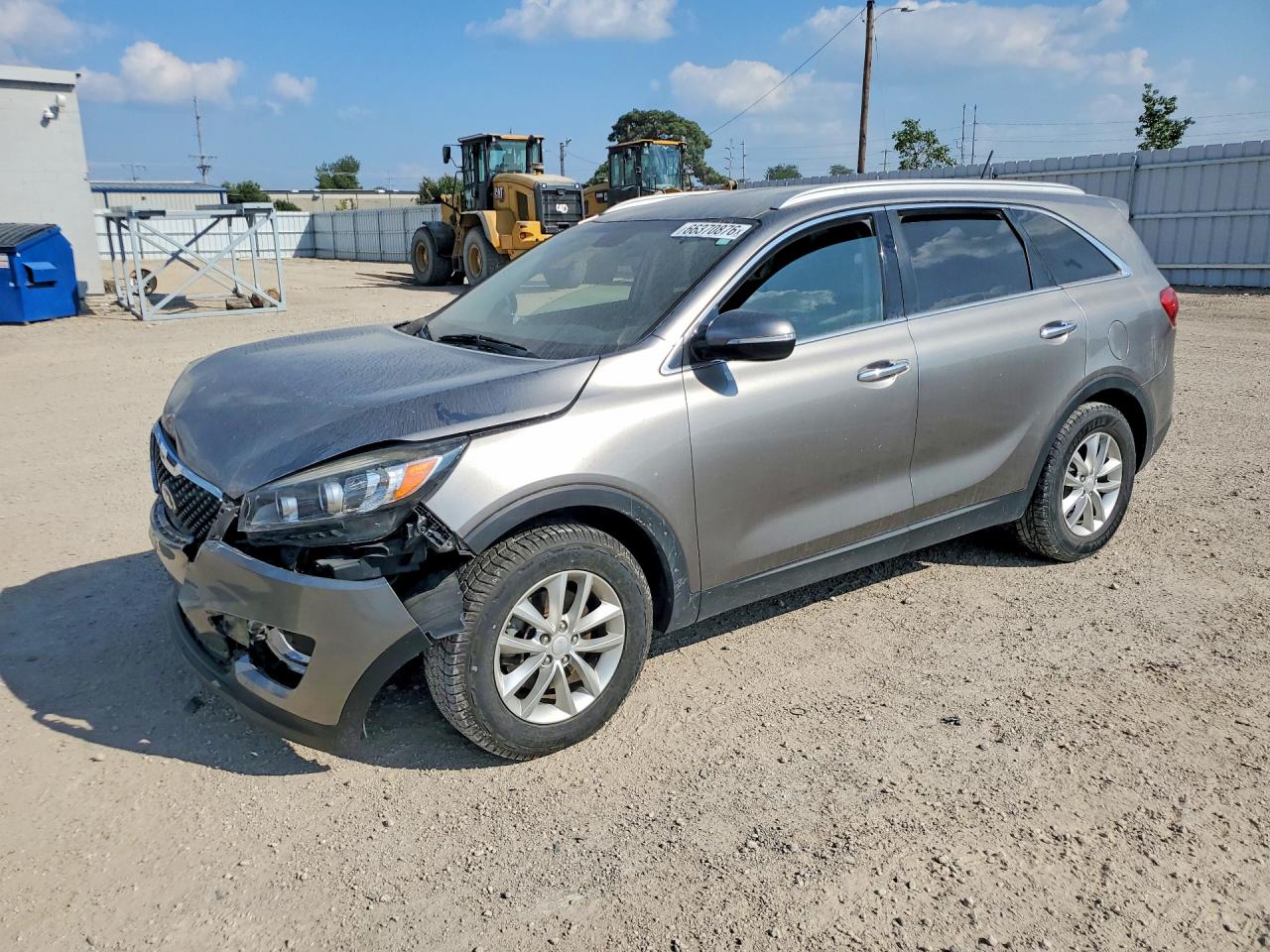 2016 KIA SORENTO L / LX — Front 3/4