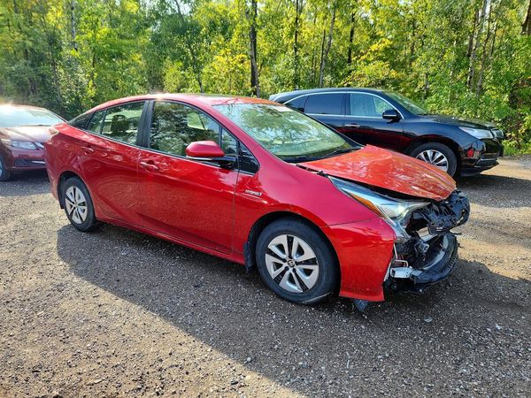 2017 TOYOTA PRIUS