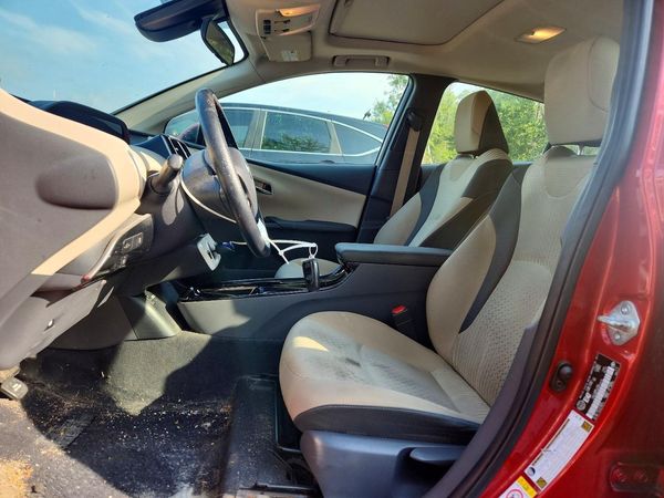 2017 TOYOTA PRIUS