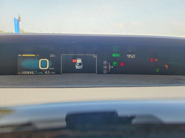 2017 TOYOTA PRIUS