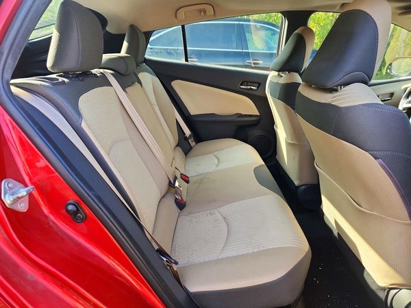 2017 TOYOTA PRIUS