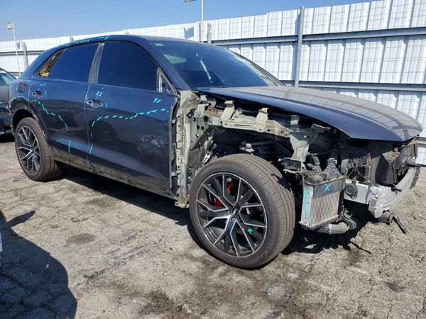 2019 AUDI Q8