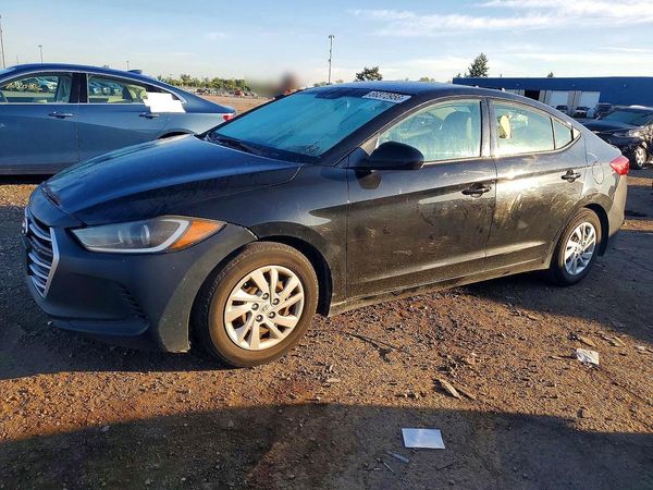 2017 HYUNDAI ELANTRA SE Base — Front 3/4
