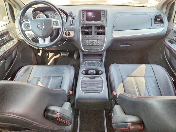 2017 DODGE GRAND CARAVAN GT
