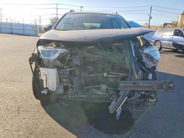 2017 TOYOTA RAV4 XLE