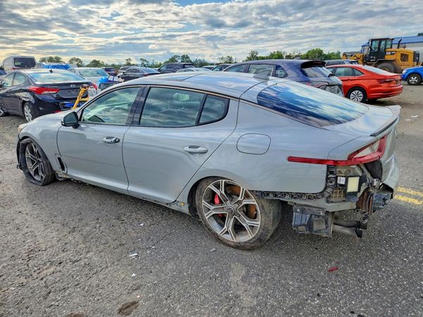 2018 KIA STINGER GT2