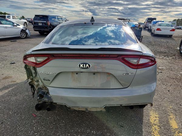 2018 KIA STINGER GT2