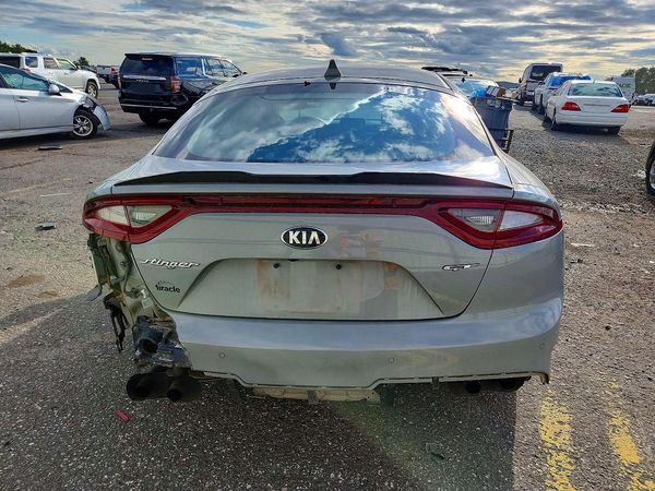 2018 KIA STINGER GT2