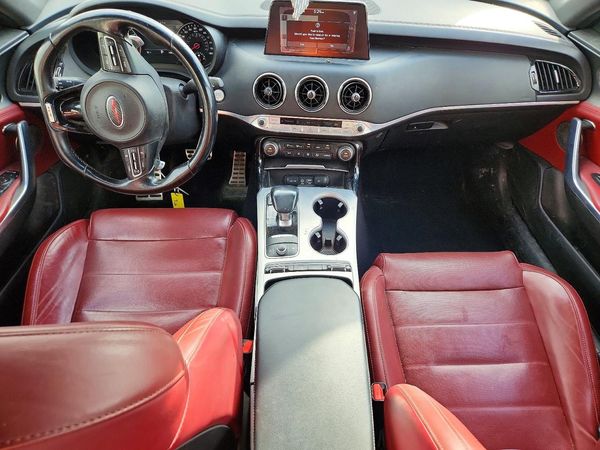 2018 KIA STINGER GT2