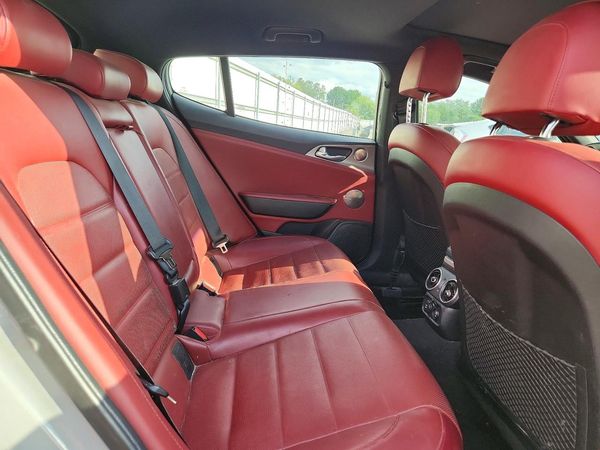 2018 KIA STINGER GT2