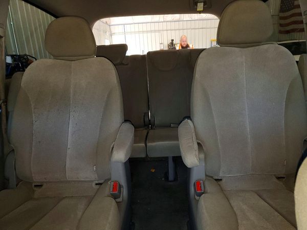 2014 KIA SEDONA GL