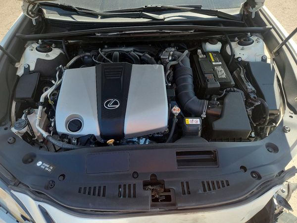 2019 LEXUS ES 350