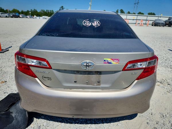 2014 TOYOTA CAMRY
