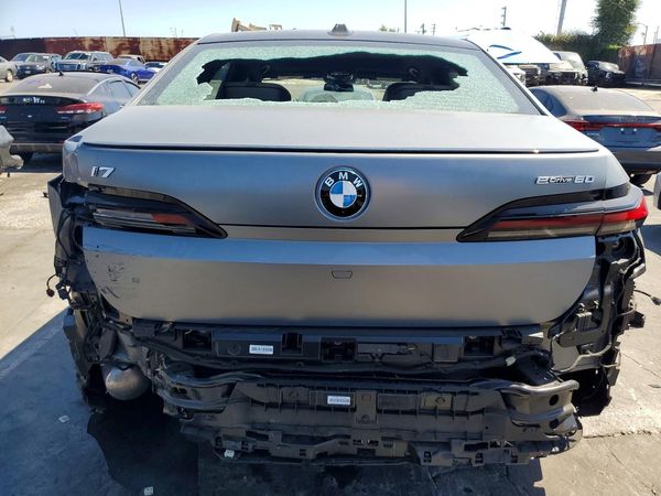 2025 BMW I7
