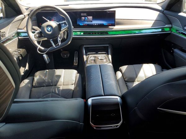 2025 BMW I7