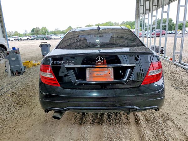2015 MERCEDES-BENZ C C250
