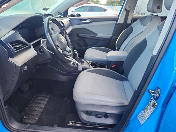 2022 VOLKSWAGEN TAOS