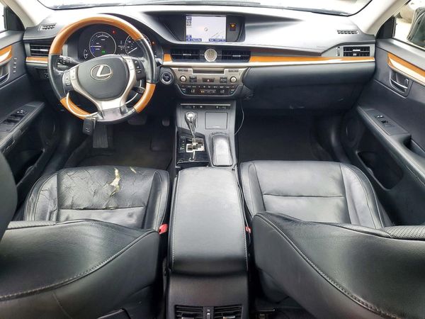2014 LEXUS ES 300h