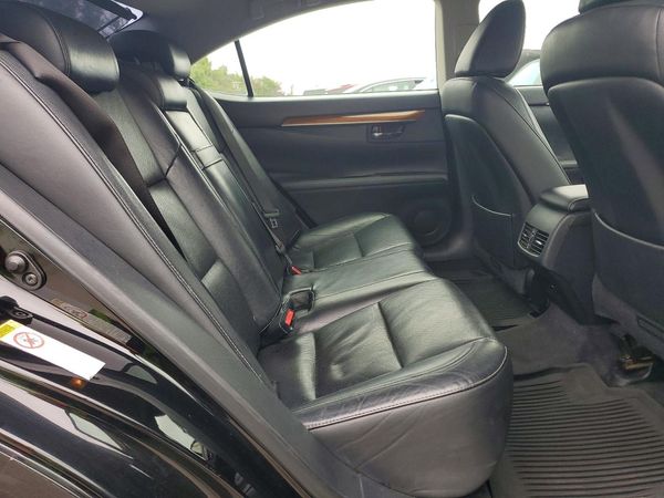 2014 LEXUS ES 300h