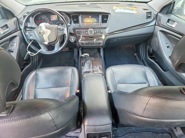 2014 KIA CADENZA