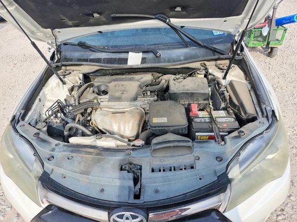 2016 TOYOTA CAMRY