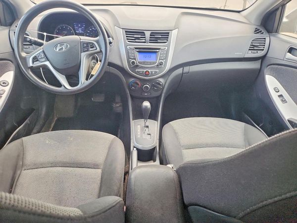 2012 HYUNDAI ACCENT GL (Middle-low grade)