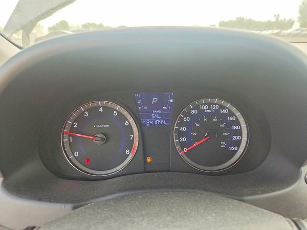 2012 HYUNDAI ACCENT GL (Middle-low grade)