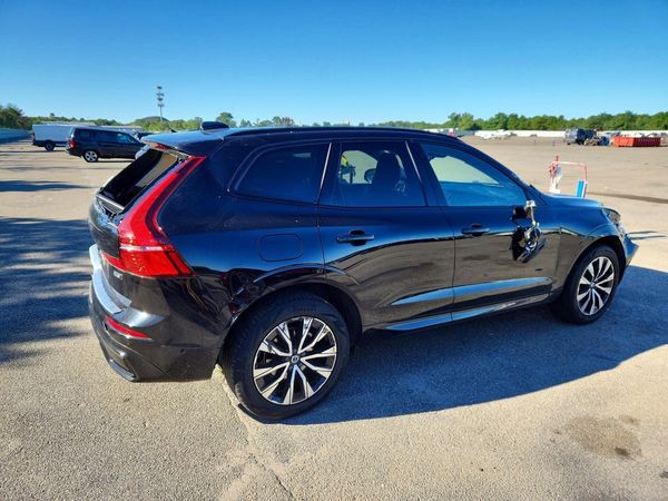 2024 VOLVO XC60 PLUS Plus Dark