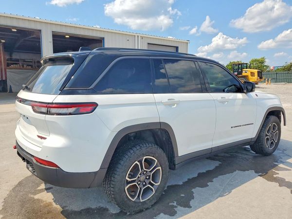 2022 JEEP GRAND CHEROKEE Trailhawk