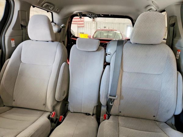 2016 TOYOTA SIENNA