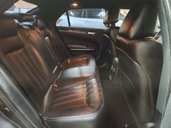 2018 CHRYSLER 300