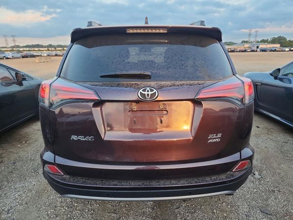 2017 TOYOTA RAV4 XLE