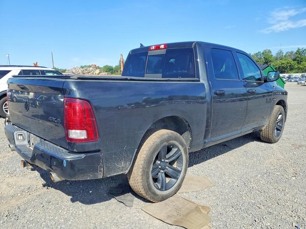 2016 RAM 1500 Sport