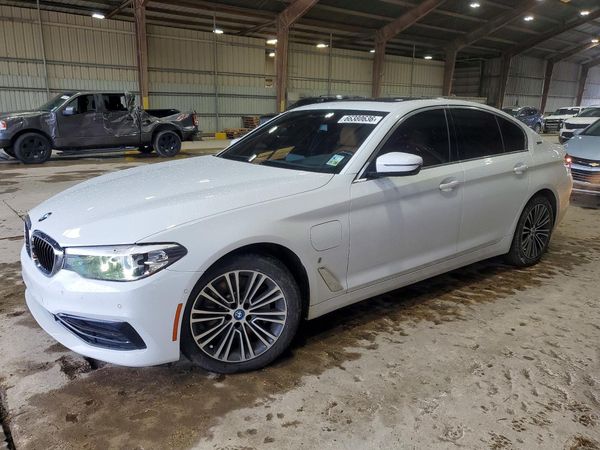 2019 BMW 530E