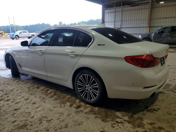 2019 BMW 530E